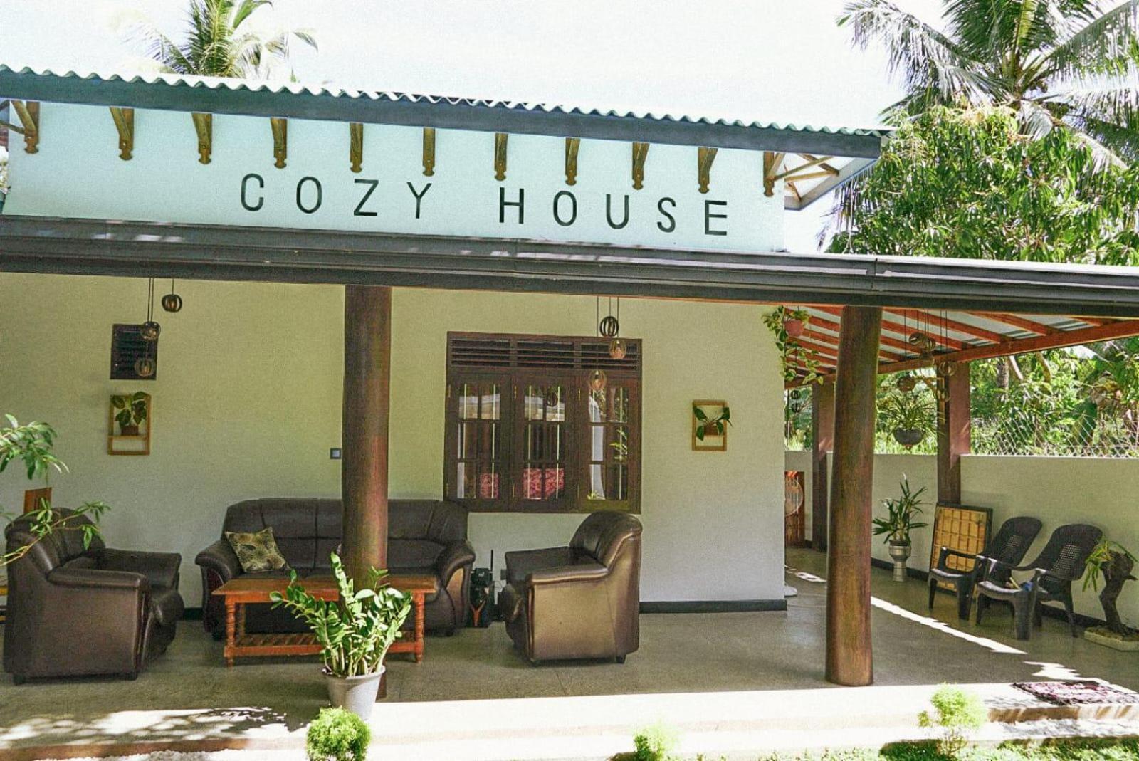 Cozy House Hotel Udawalawe Buitenkant foto